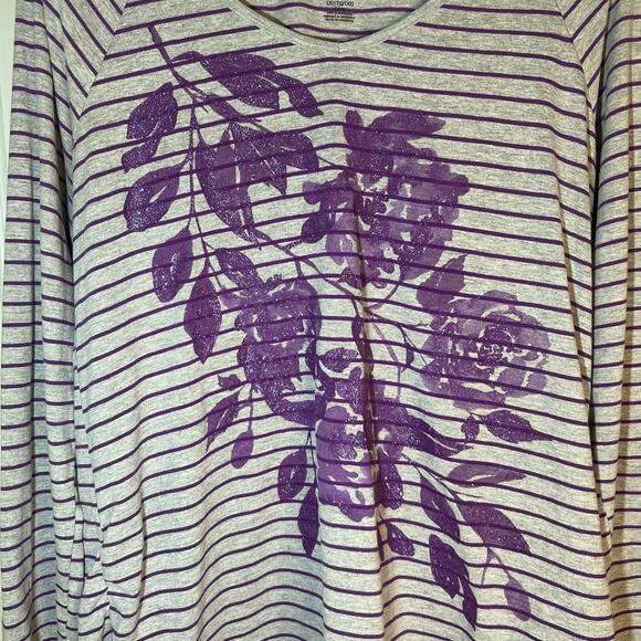 Women's Plus Size Purple and Gray Long Sleeve Floral Print V-Neck Size 1X - Picture 3 of 5